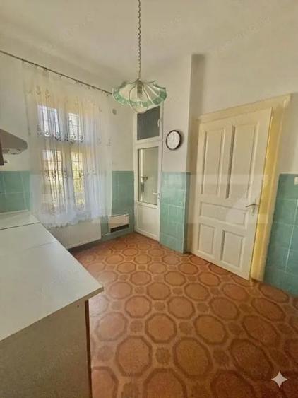 Casa cu arhitectura eleganta ?i pod inalt, la 15 minute pietonal de Pia?a Unirii - 7