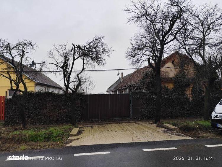 Vand teren intravilan cu casa la Salard - 1