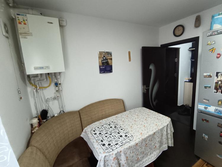 APARTAMENT 2 CAMERE, MOBILAT SI UTILAT, ET.3/4, PODU ROS, RENOVAT RECENT - 5