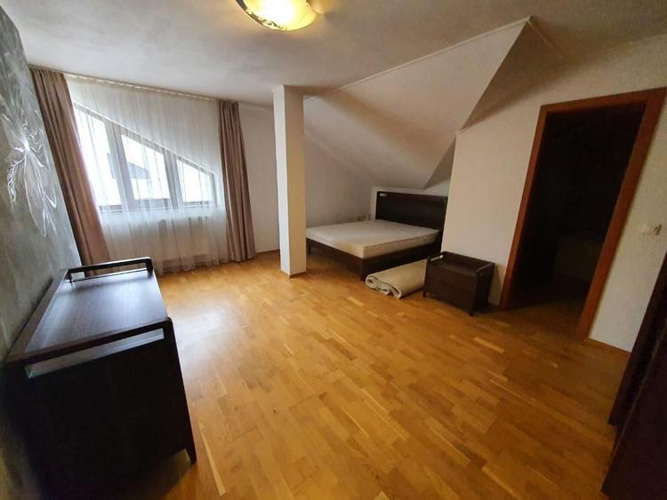 De inchiriat Apartament 4 camere cu scara interioara situat in zona Cetate. - 8