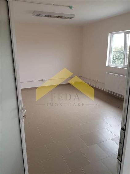 De vanzare doua hale pe un teren imprejmuit 9000 mp zona Gai - 12