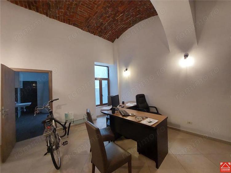 Apartament ultracentral, pentru locuit sau birou - 5