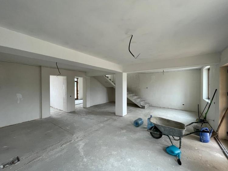 Casa semifinisata P+1 cu teren de 710mp in proximitatea centurii de Nord Craiova - 6