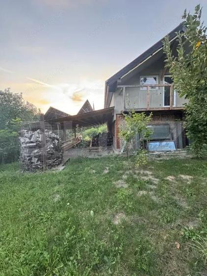 Casa de vanzare in Petrilaca - 2