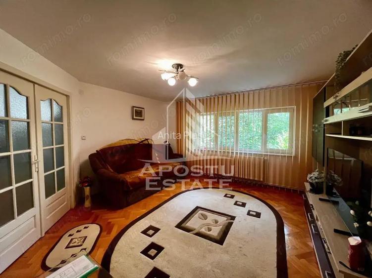Apartament 3 camere,parter,centrala proprie,zona Saguna/Timocului Apartament 3 camere,parter,centrala proprie,zona Saguna/Timocului