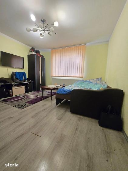 Casă cu 4 camere cu Teren 400 Mp în Mediaș