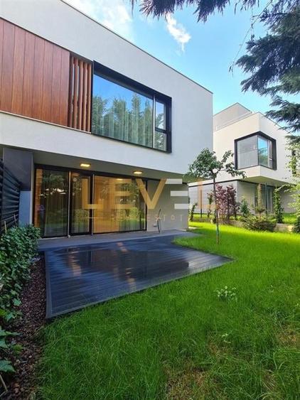 [VIDEO] Vila ultramoderna cu 5 camere cu curte libera 187 mp - Pipera - 1