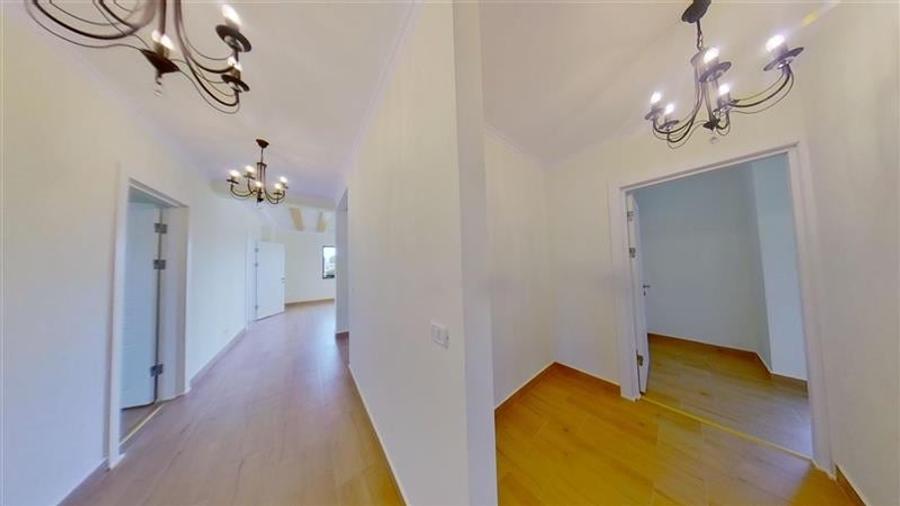 In stil mediteranean, curte proprie, 4 camere, terasa, pod mansardabil, Harman, - 48