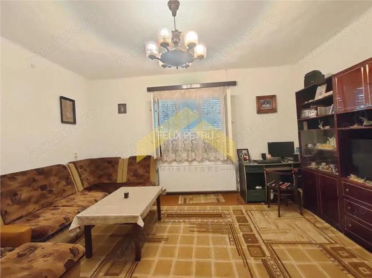 Casa de vanzare in zona Parneava Casa de vanzare in zona Parneava