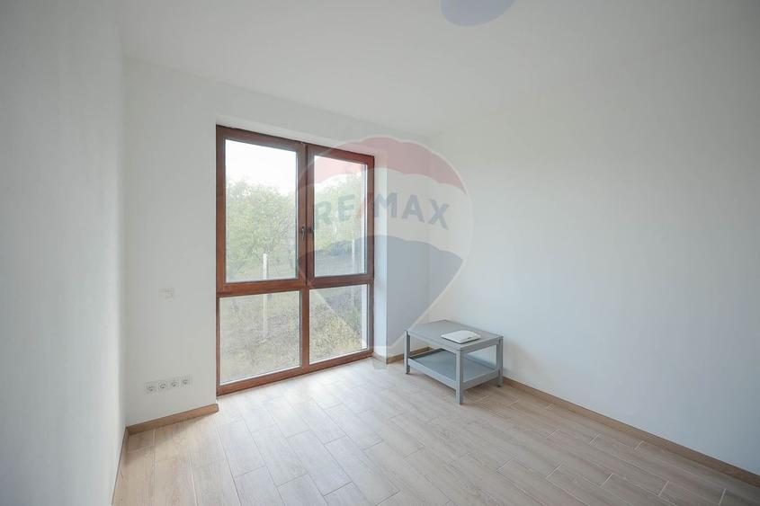 De vanzare Casa noua  cu 4 camere, teren 1190 mp  Cartier Podgoria - 19