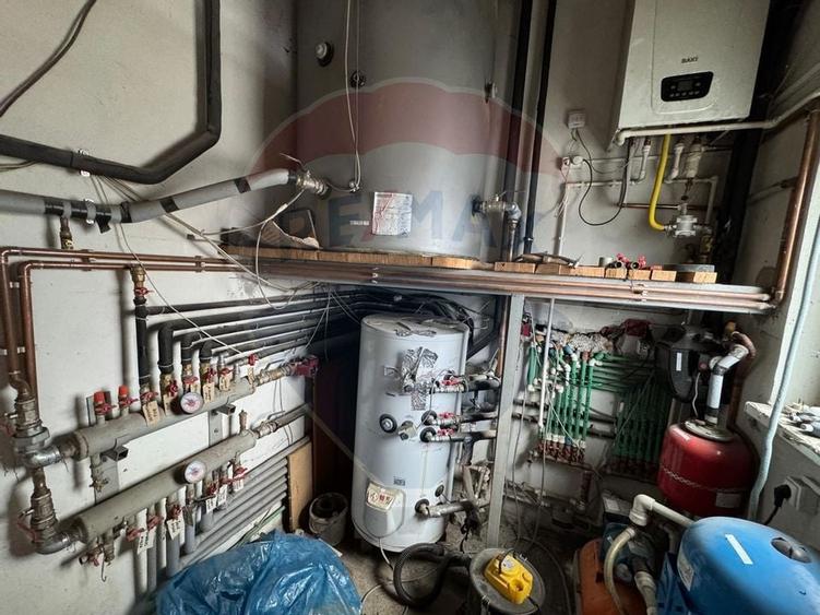 Casă / Vilă cu 6 camere de vânzare în zona Darmanesti - 25