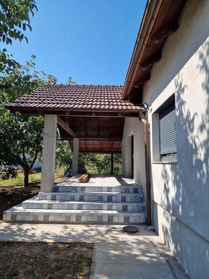 Casă cu 3 camere cu Teren 1100 Mp în Macea