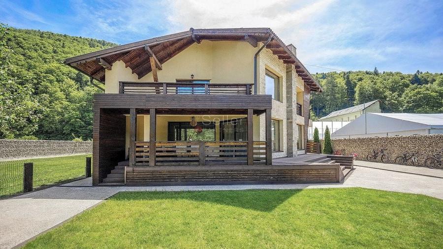 Suprafata generoasa teren - 32