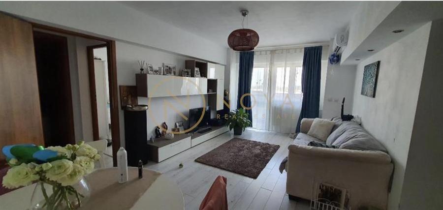 Vanzare apartament de 3 camere in zona Vitan - 2