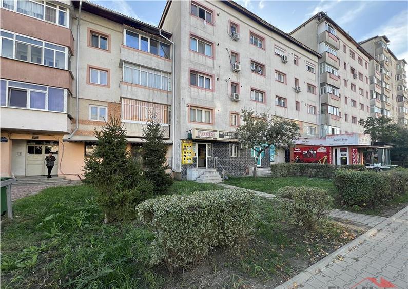 Birou 15 mp, parter, zona B.dul Independentei - Piata Moldov - 2