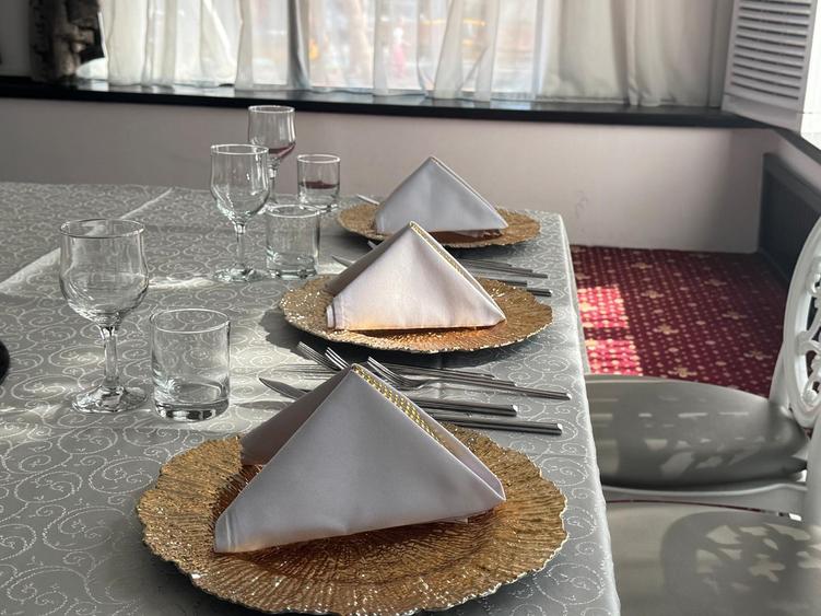 Inchiriere complex comercial - 3 saloane de evenimente complet mobilat si utilat - 7