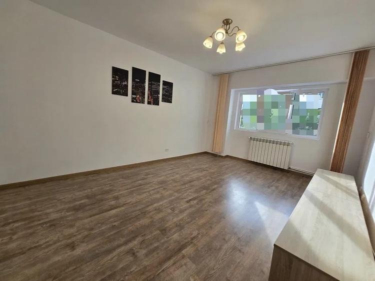 Apartament cu 3 camere decomandat, mobilat în Dacia - 1