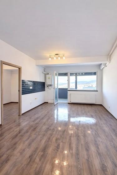 Exclusivitate! Apartament decomandat 2 camere, etaj intermediar, Str. Teilor - 2