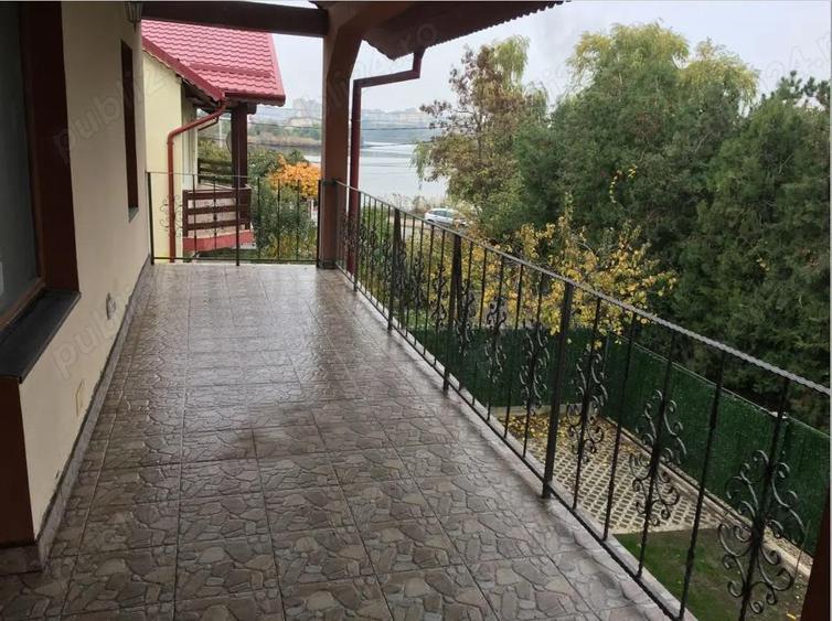 Vand casa la gri cu vedere panoramica la Lacul Fundeni - 6