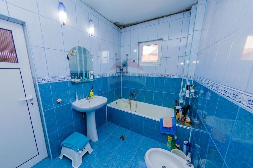 Proprietate rezidentiala de vanzare la 2 pasi de Parcul Regina Maria - 10