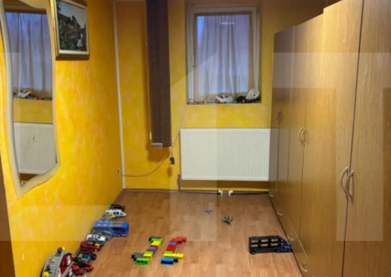 Casa in Iratosu cu teren, apa curenta, centrala termica , - 9