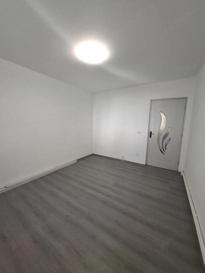 Vand apartament cu 2 camere decomandat - 4