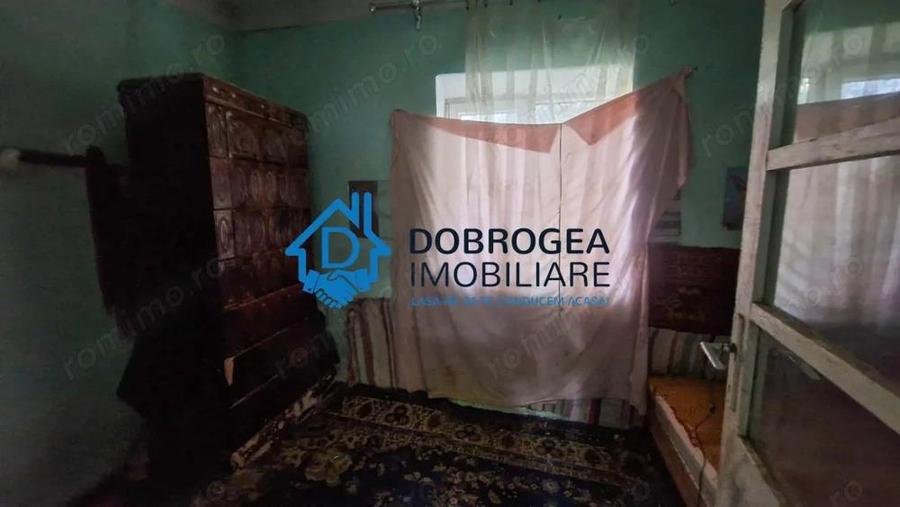 CASA DEMOLABILA ,TEREN 733 MP, DESCHIDERE STRADALA 11,5 ML - 10