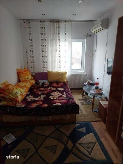 Apartament cu 3 camere decomandat în Grivița