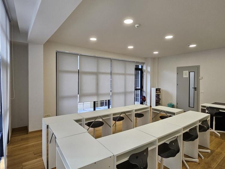 Zona Piata Victoriei imobil cu parcare dedicata - 1