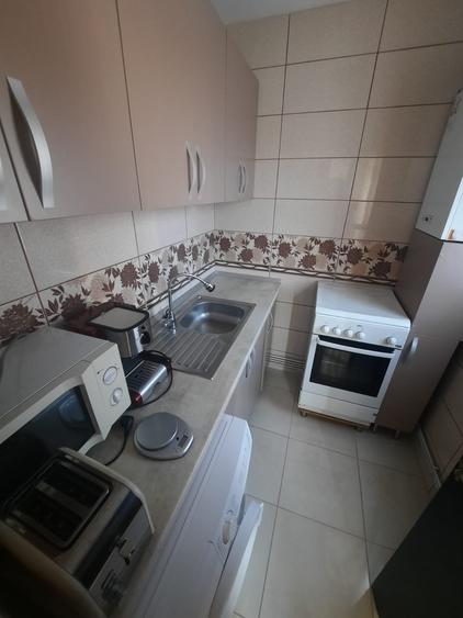 Apartament cu 2 camere, etaj 2/4, zona Tatarasi - 4
