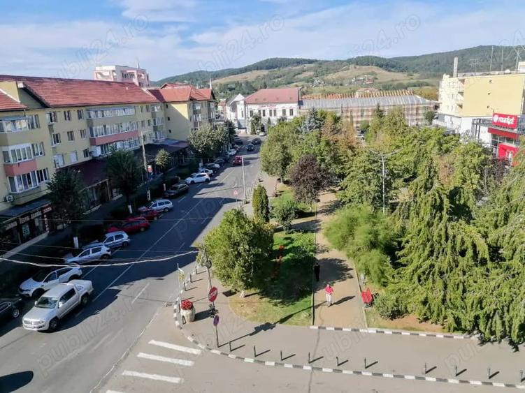 Apartament 3 camere, decomandat - ULTRACENTRAL HA?EG - 5