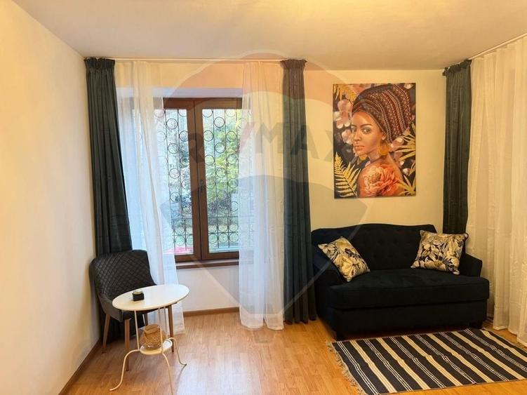 Apartament cu 2 camere de închiriat în zona 13 Septembrie - 7