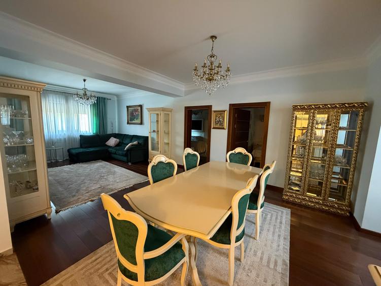 Apartament cu 3 camere semidecomandat în Dorobanți