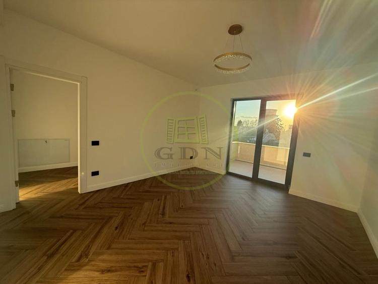Casă individuală cu 4 camere cu Piscina în Bariera Vâlcii