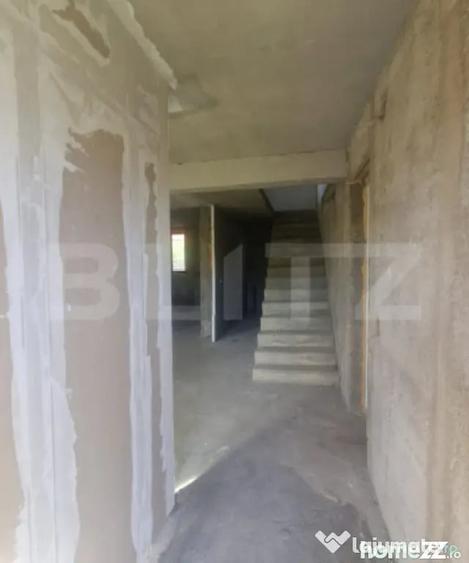 Casă cu 4 camere cu Teren 420 Mp în Stupini