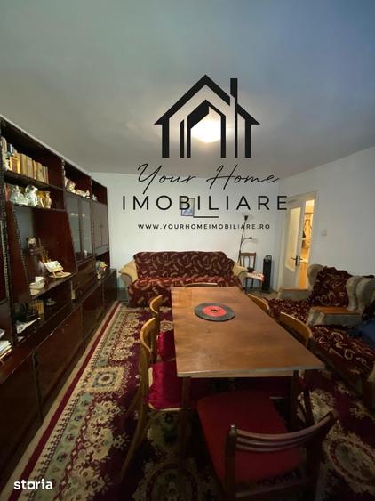 Apartament cu 4 camere decomandat în Calea București
