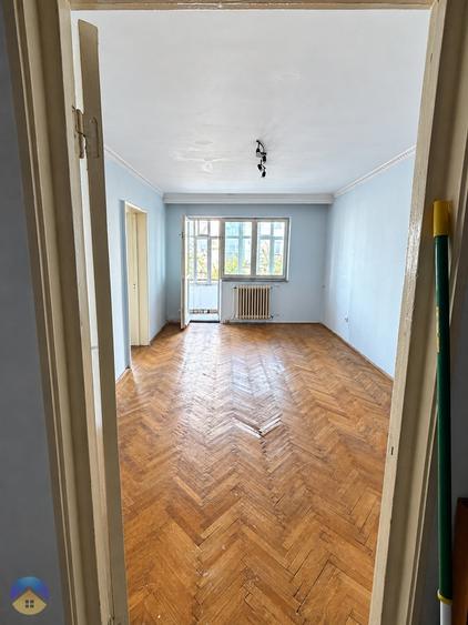 Apartament cu 2 camere semidecomandat în Precista