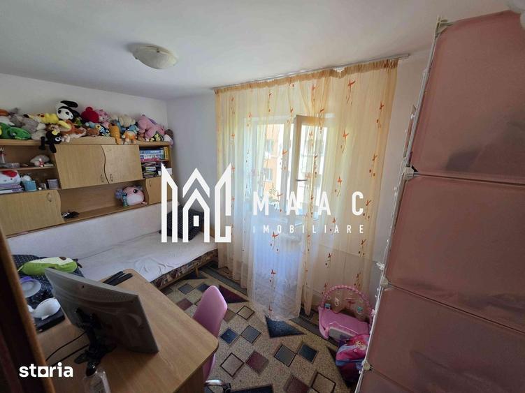 Apartament cu 3 camere, mobilat în Petrișor