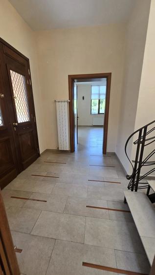 Casă cu Teren 50 Mp în Cotroceni