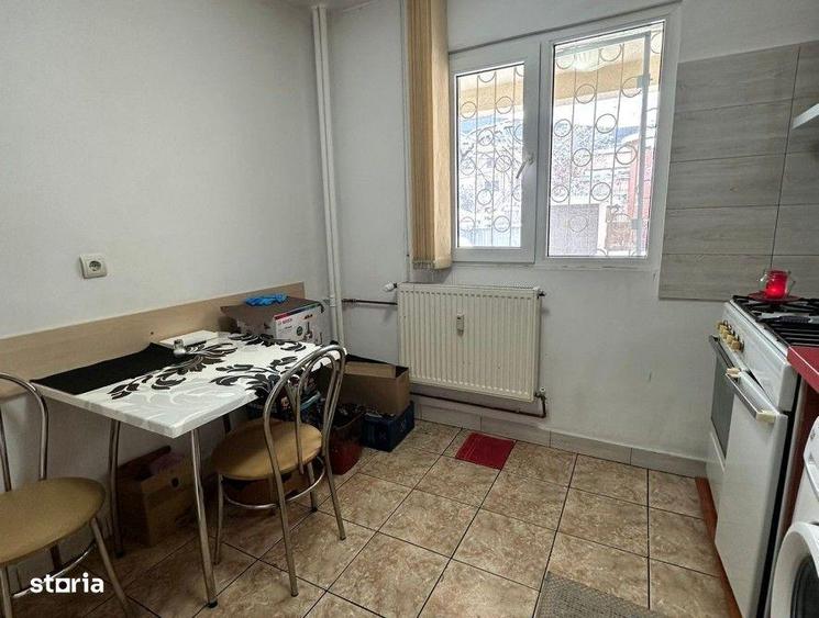Apartament cu 2 camere semidecomandat în Tei