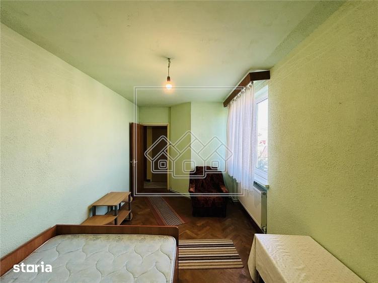 Apartament cu 2 camere decomandat în Ștrand