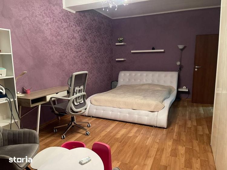 Apartament cu 3 camere semidecomandat în Central