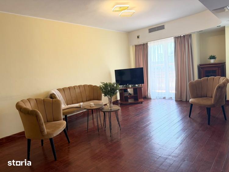 Apartament cu 3 camere în Centrul Civic