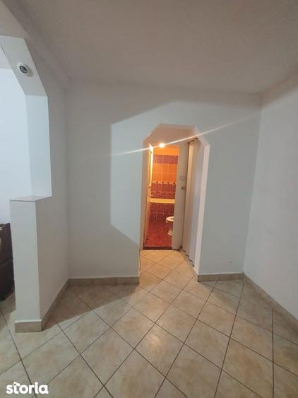 Apartament cu 2 camere, mobilat în Central