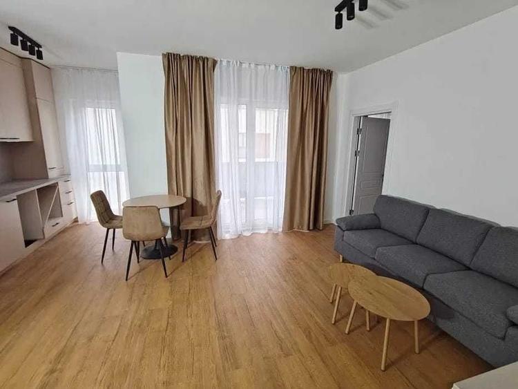 Apartament cu 2 camere decomandat în Florești