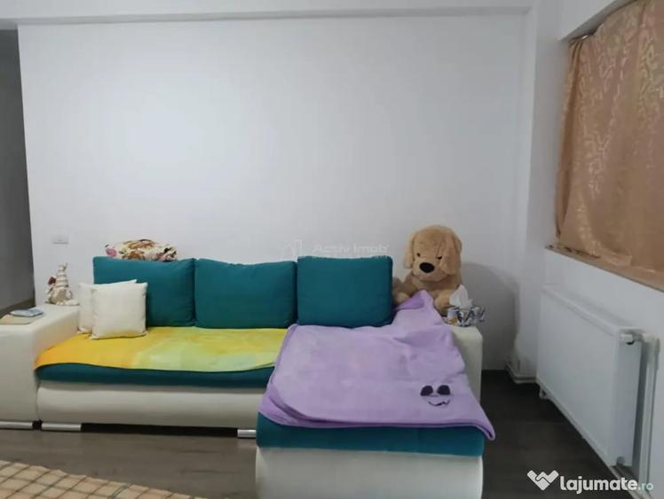 Apartament cu 2 camere decomandat în Lazu