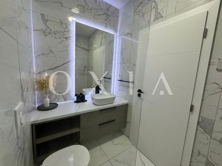 Apartament cu 3 camere semidecomandat, mobilat în Giroc