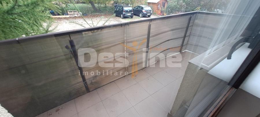 Apartament cu 3 camere decomandat, mobilat în Miroslava