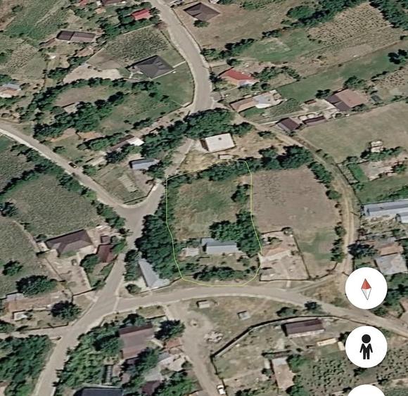 Casă cu 2 camere cu Teren 3000 Mp în Râșnița