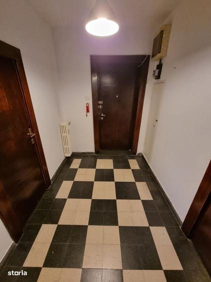 Piata Romana vav McDonald's - apartament nemobilat - 124mp - 1